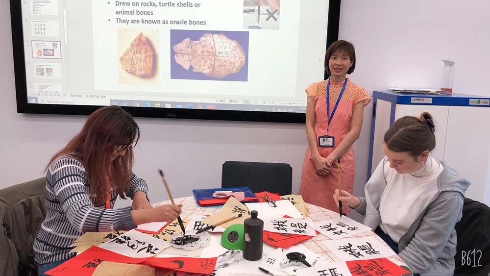 Workshop-Chinese-Calligraphy-teaching-1