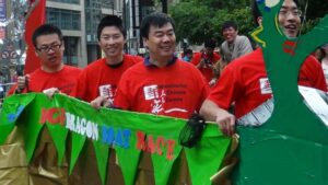2015, MCC volunteers racing Dragon Boat in Chinatown
